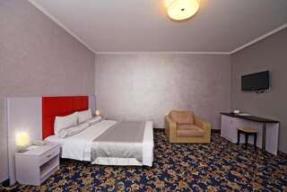 Гостиница Серовъ Симферополь Двухместный номер «Комфорт» с 1 кроватью или 2 отдельными кроватями-2